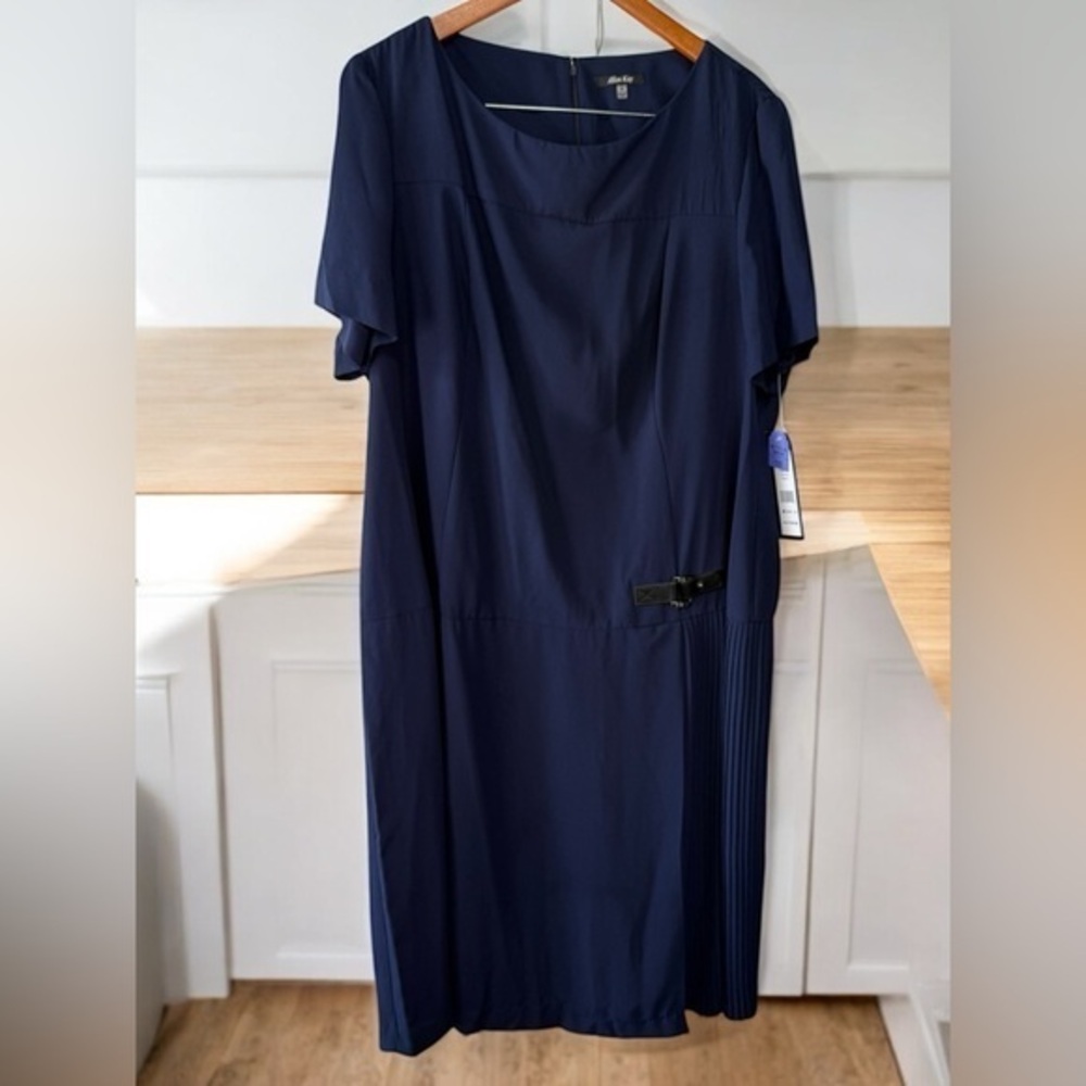 Allen Kay Navy Dress Womens  size 18 Side Pleats Womens Dress Long Blue Navy NWT